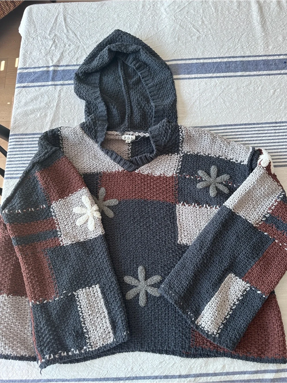 POL V-Neck Patchwork Floral Knit Sweater - Charcoal, Gray & Brown